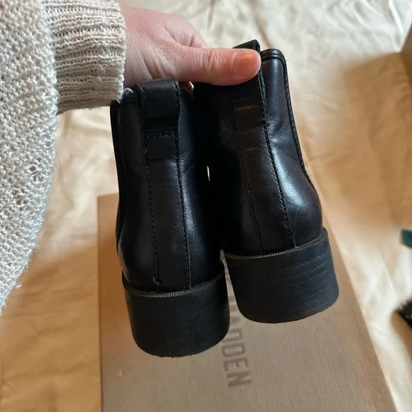 Steve Madden Dares black booties - Picture 5 of 6